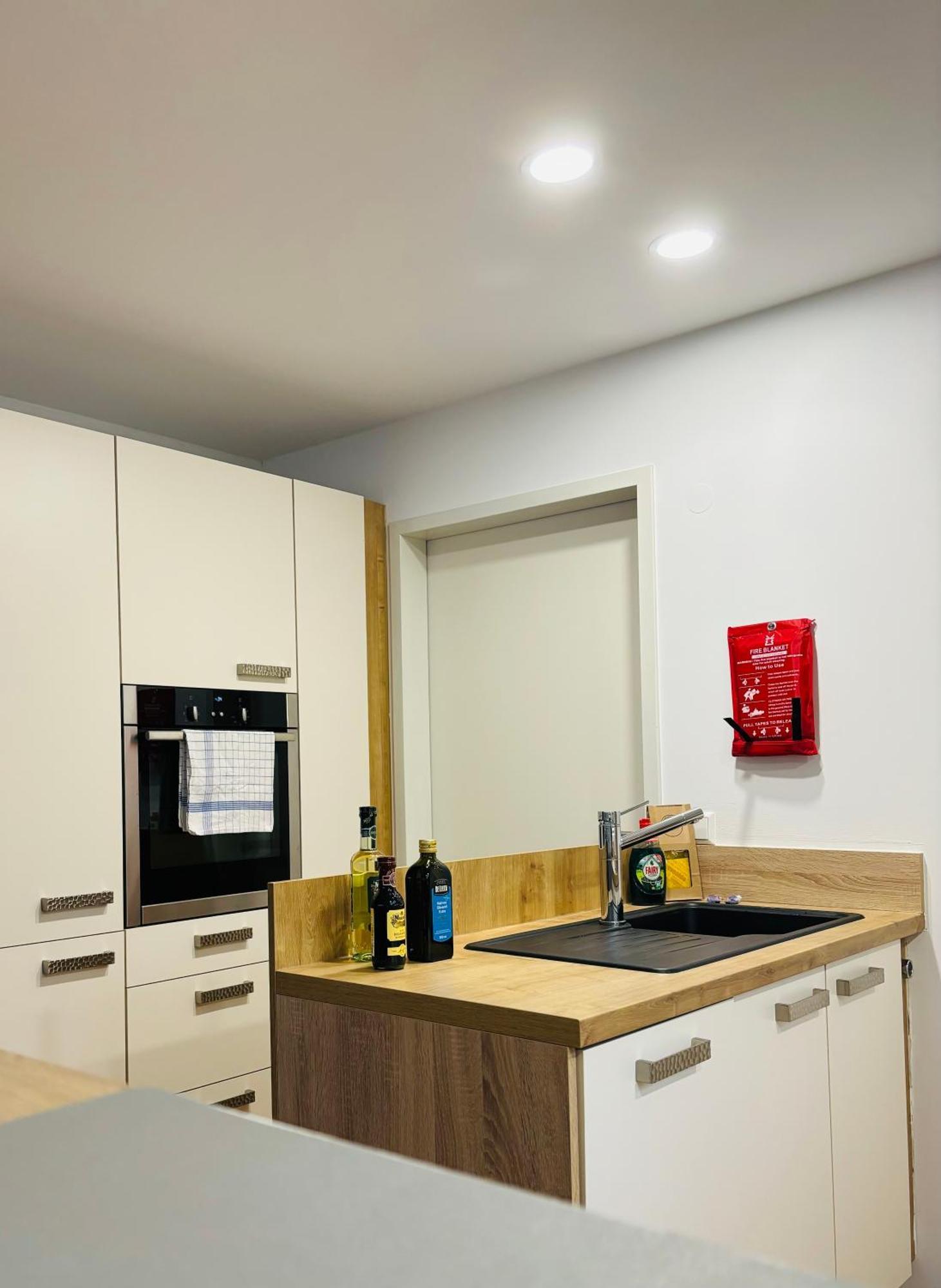 Apartamento Jacuzzi Terrasse 55' Tv Kueche Regendusche Bad Bellingen Exterior foto