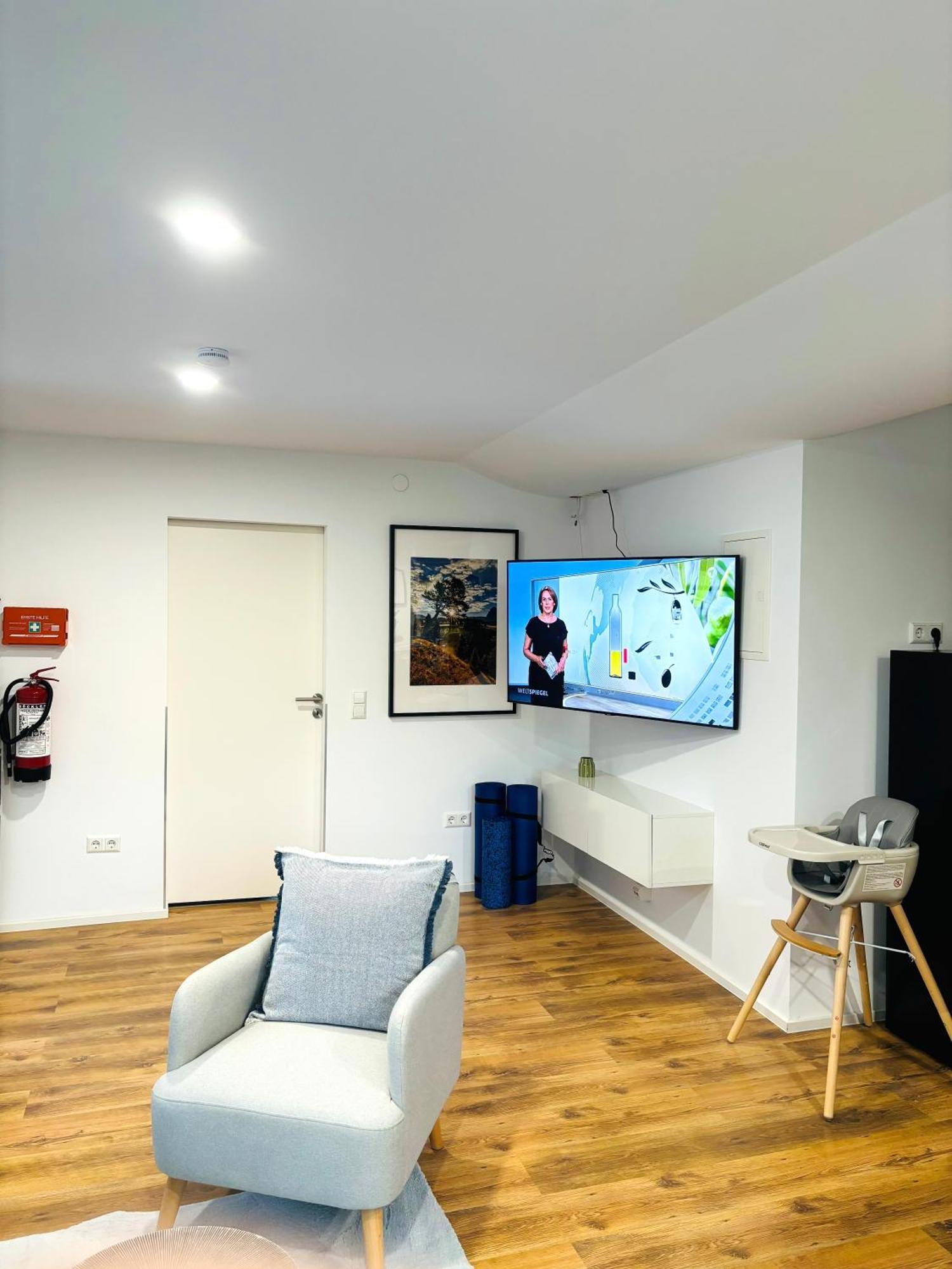 Apartamento Jacuzzi Terrasse 55' Tv Kueche Regendusche Bad Bellingen Exterior foto